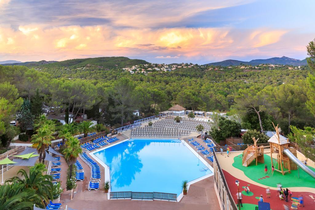 Frantheor Frejus 5 Etoiles Hotell Eksteriør bilde